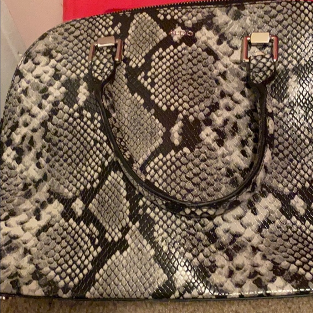 Ladies handbag